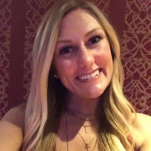 Meet your Posher, Holly